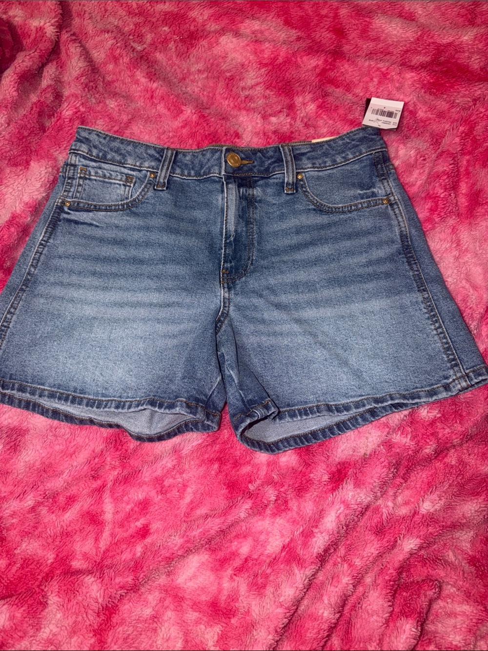 Kut from the Kloth Jane high rise peaceful wash Denim Shorts - Picture 5 of 9